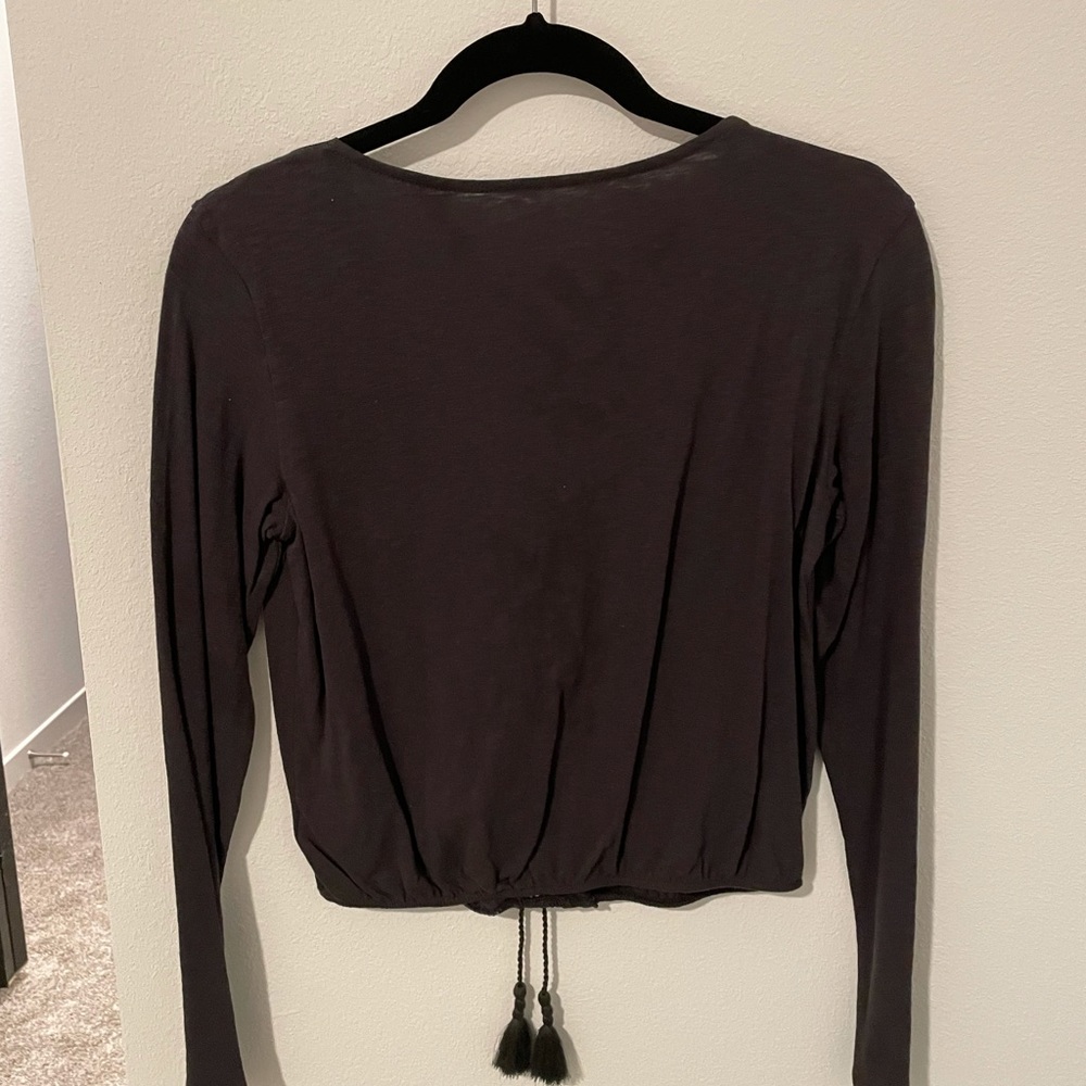 American Eagle crisscross tie shirt